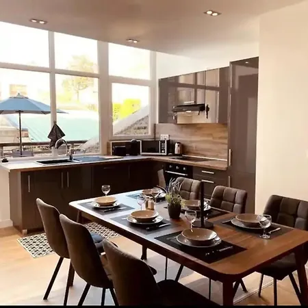 La Belle Etoile Apartment *